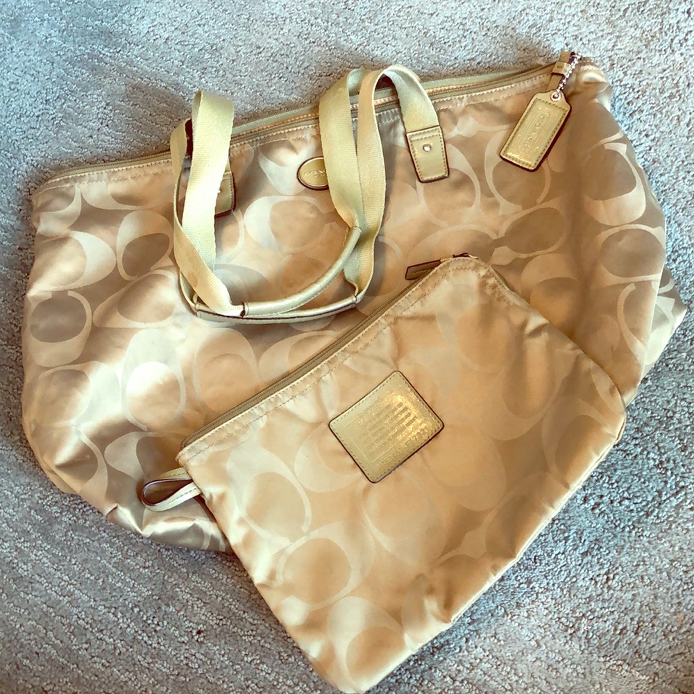 Coach shopping tote w/ matching pouch